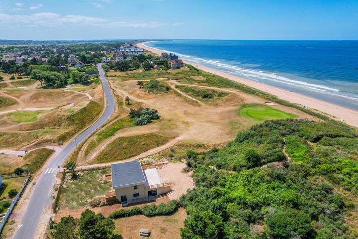 Location de vacances pour 12 personnes, avec vue et jardin à Varaville