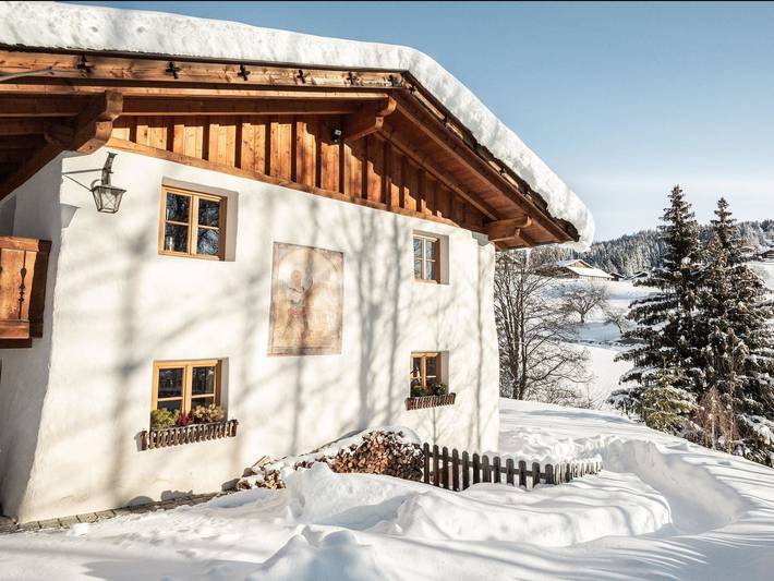 Ferienwohnung für 12 Personen, mit Sauna und Ausblick sowie Balkon und Garten in Hafling