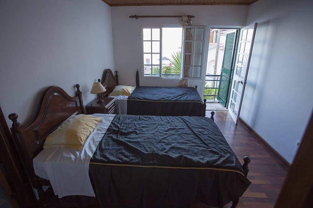Cecilia's House - Camera Doppia con Letti Singoli con Balcone in Jardim do Mar, Madeira