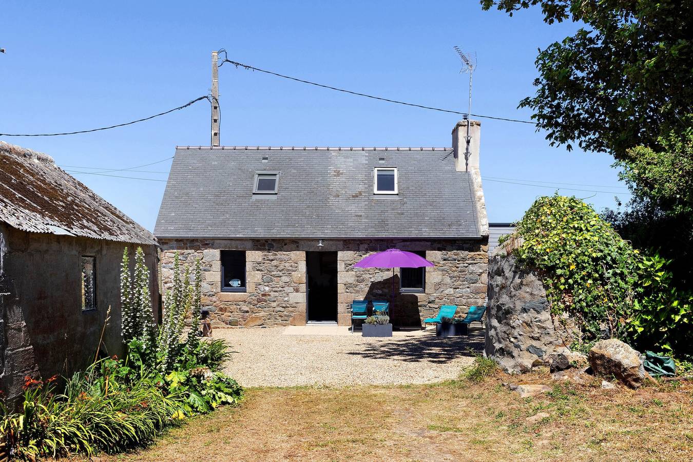 Maison de vacances « Gîte Ty Breizh » avec terrasse privée et Wi-Fi in Plougrescant, Côte de Granit Rose