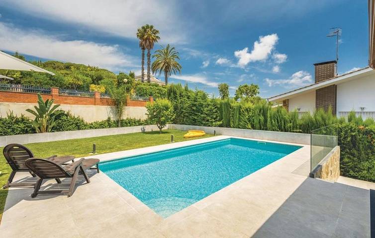 Location de vacances pour 8 personnes, avec jardin et piscine à Alella - 2