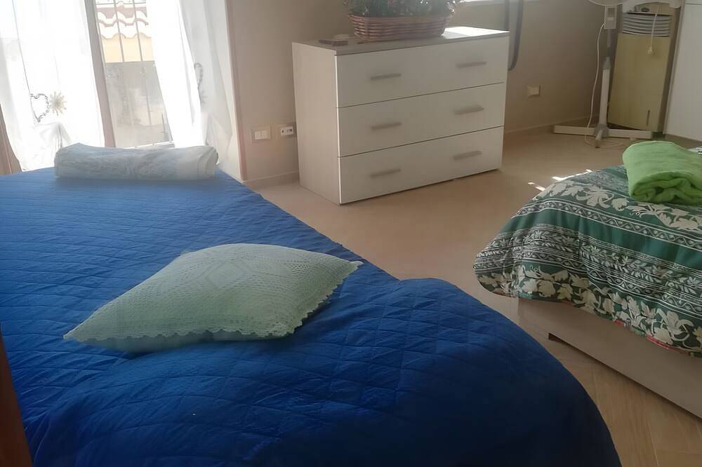 Apartamento entero, Apartamento 'Domenico' con Balcón, Wi-Fi y Aire Acondicionado in Mesina, Provincia de Messina