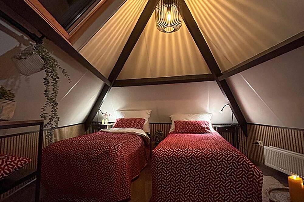 Ganze Wohnung, Aim2Stay: cosy guesthouse for 2 in historic Haastrecht near Gouda in Haastrecht, Groene Hart