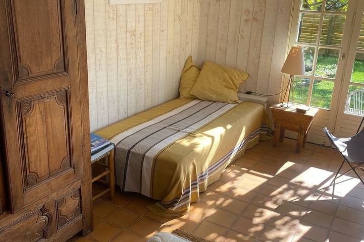 Location de vacances pour 14 personnes, avec terrasse et jardin dans Plage De Treherve - 2