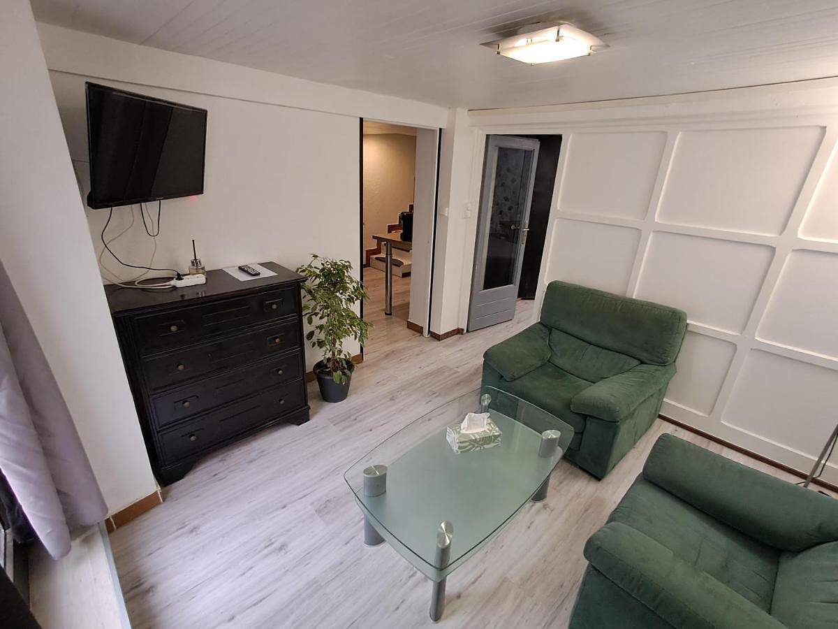 Appartement entier, Double Room with Extra Bed in Vandœuvre-lès-Nancy, Région de Nancy