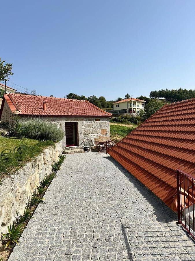 Villa para 4 pessoas, com piscina e vista e ainda jardim em Baião