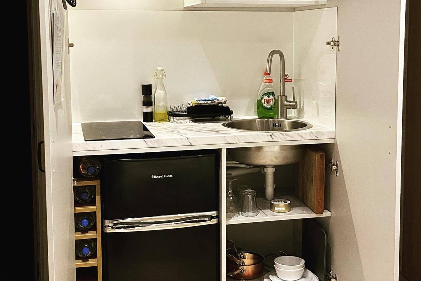 Entire studio, Private Room - Sleeps 2 - Private Entry - Parking in Tanworth in Arden, Warwickshire