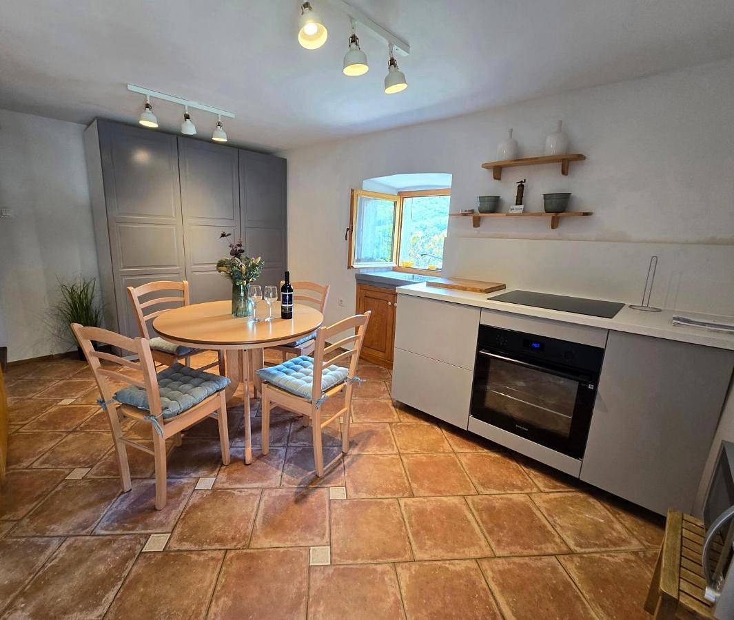 Ganze Wohnung, Beli Casa in Cres Stadt, Cres