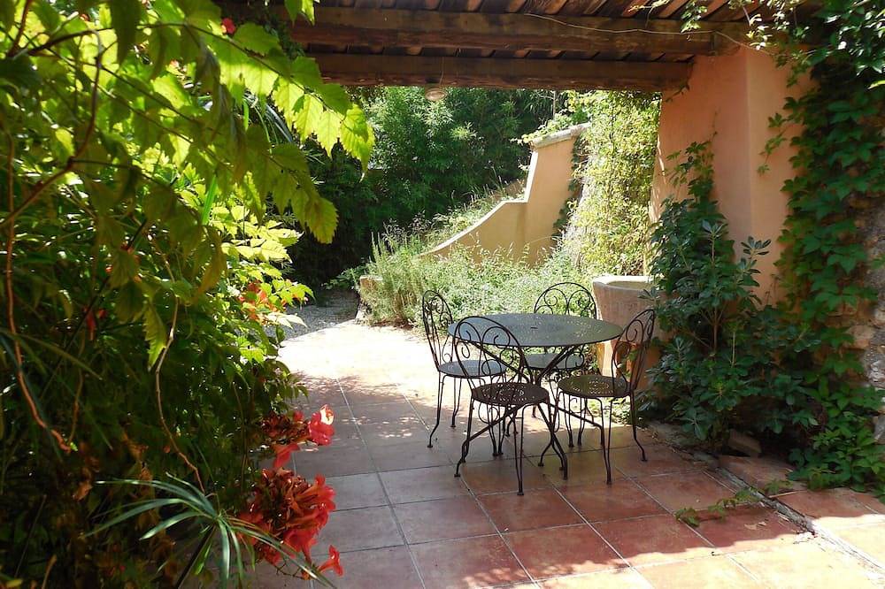 Geheel appartement, Schitterend gerenoveerd appartement in de bodem van villa met privé tuin in Carry-le-Rouet, Istres en omgeving
