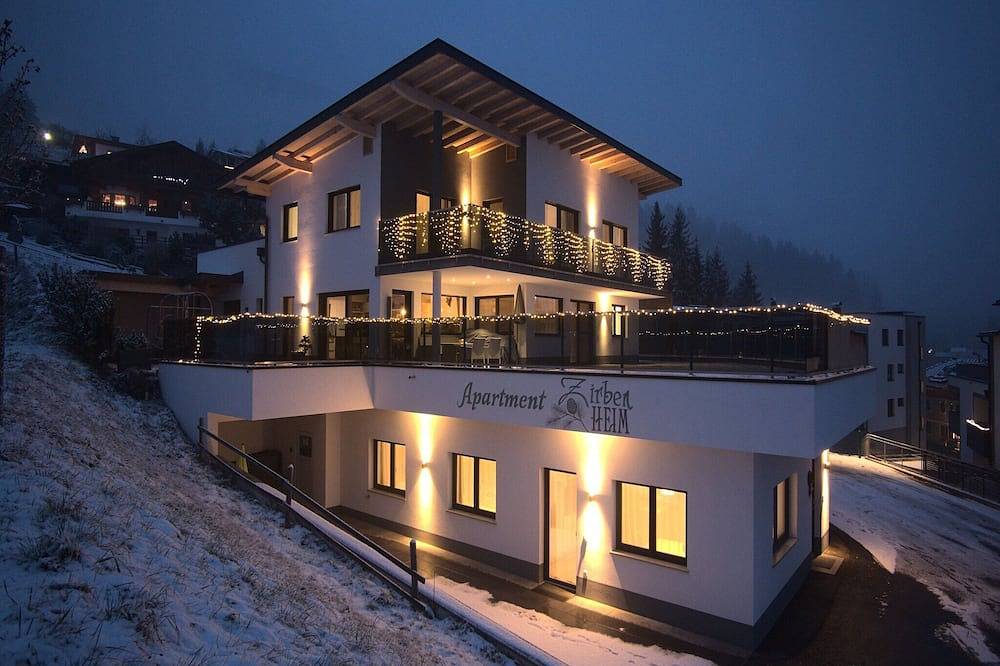 Entire apartment, Top holiday flat in Fügen near the ski area in Fügen, Ski-Optimal Hochzillertal