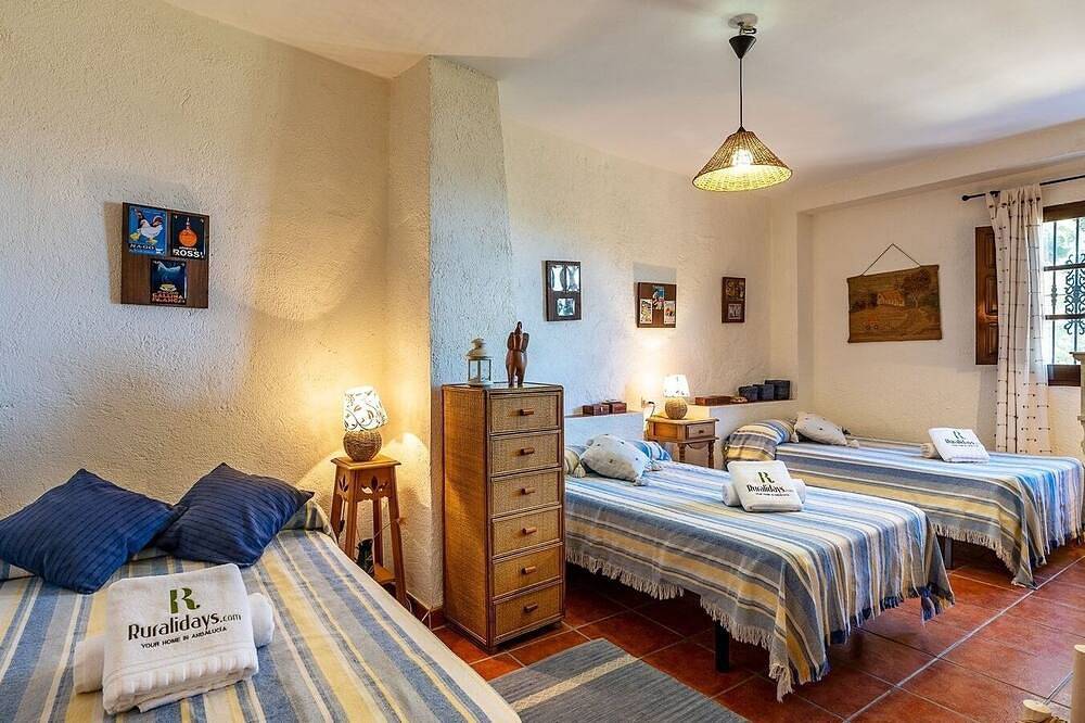 Cortijo La Alberquilla Íllora by Ruralidays in Íllora, Provincia de Granada