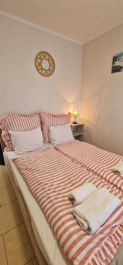 Cały apartament wypoczynkowy, Pokoje Śpij-tu z jacuzzi in Mikołajki, Powiat mrągowski