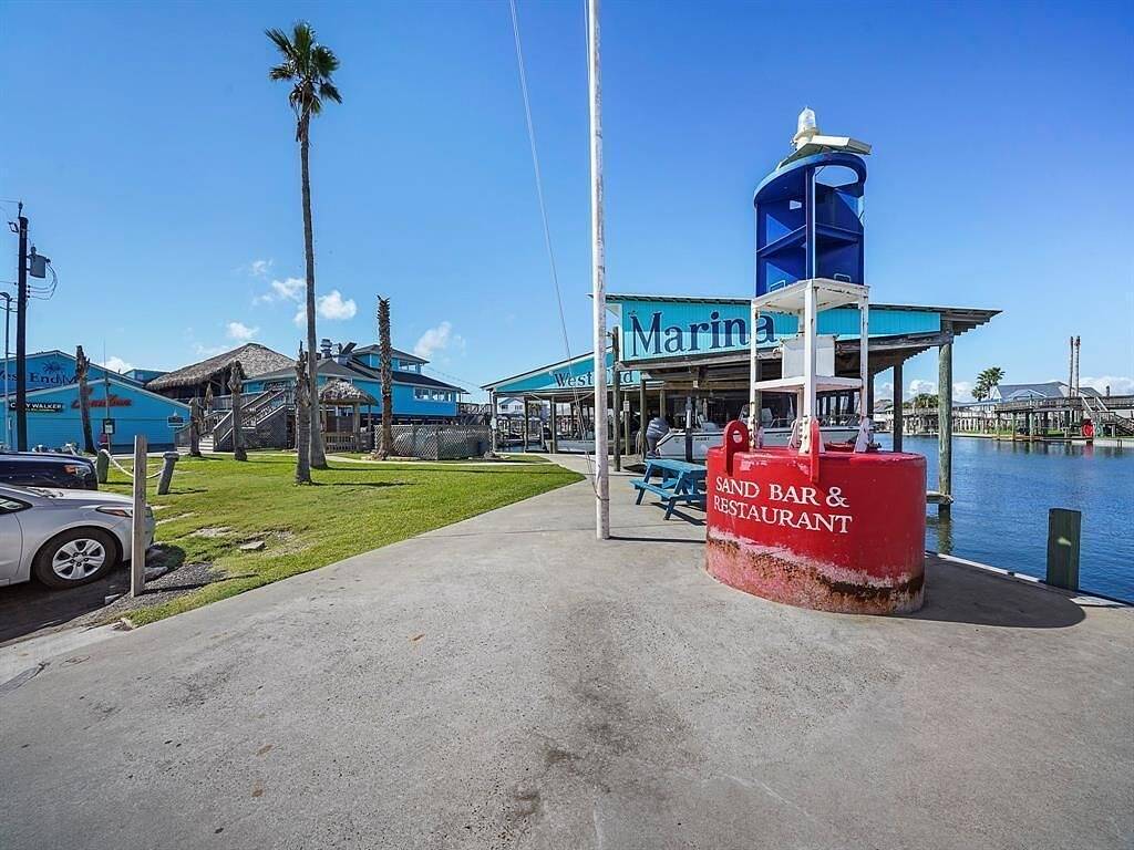 Vacation Home for 9 Guests in Galveston Island, Galveston