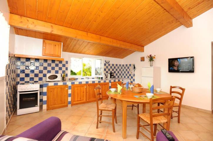 Gîte pour 4 personnes, avec Terrasse et Jardin