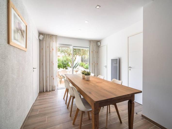 Location de vacances pour 6 personnes, avec terrasse ainsi que jardin et piscine à Pouzols-Minervois - 3