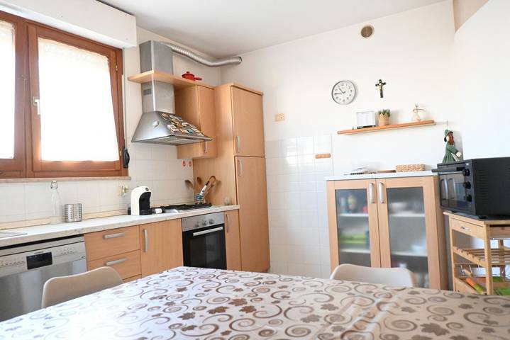 Apartamento entero, Apartamento de vacaciones para 6 personas con balcón/terraza in Senigallia, Senigallia (Municipality)