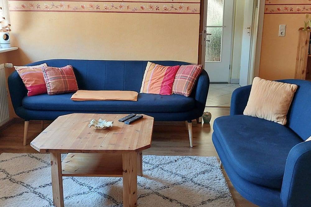 Entire apartment, Sattelmair vacation apartment in Katerbow, Temnitzquell