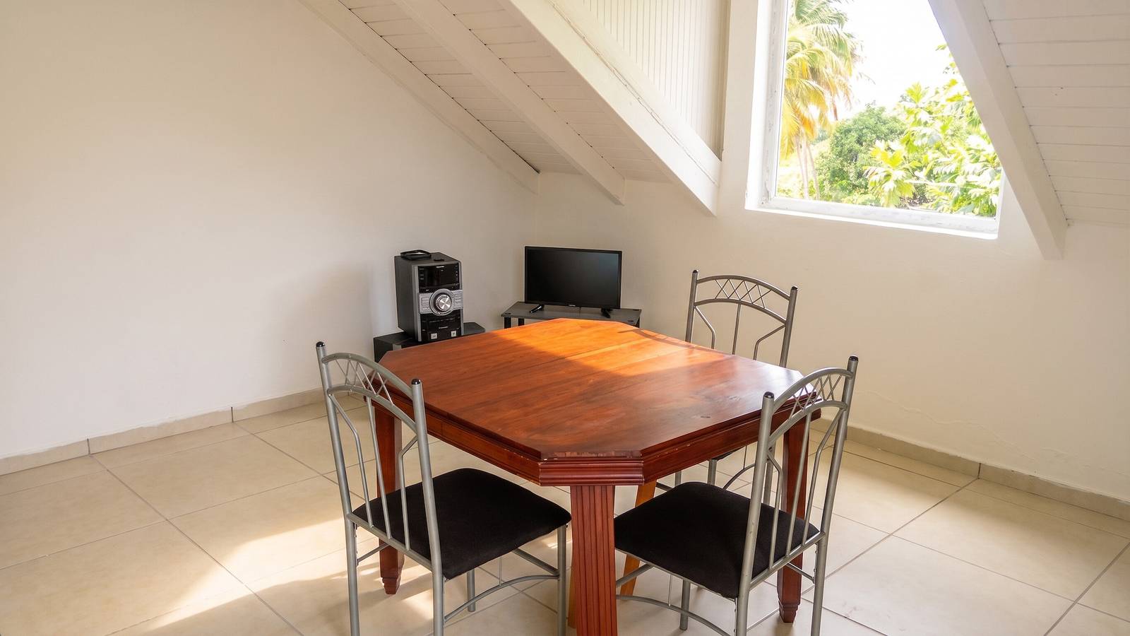 Apartamento entero, Apartamento acogedor en Capesterre, 40 m², hermoso jardín in Capesterre-de-Marie-Galante, Guadalupe