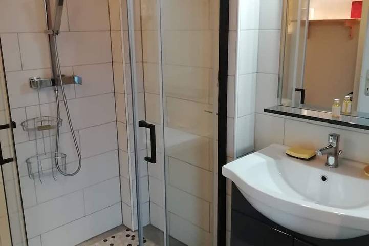 Gîte pour 4 personnes, avec terrasse et jardin, animaux acceptés à Lablachère - 4