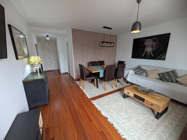 Apartamento de vacaciones para 7 personas, con piscina además de balcón y vistas - 1