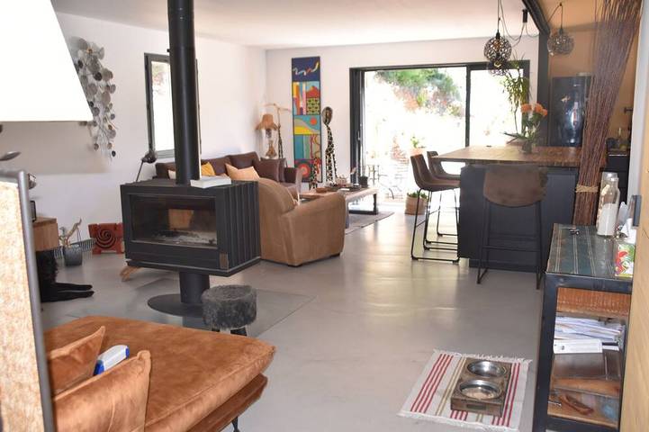 Location de vacances pour 8 personnes, avec jacuzzi ainsi que terrasse et jardin à Rocbaron - 4