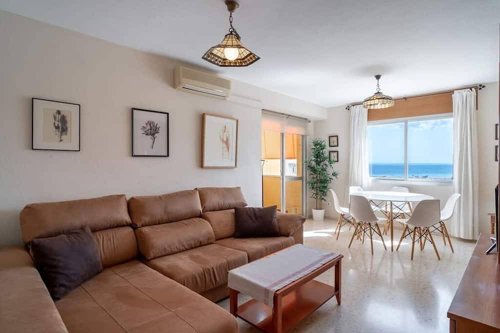 Ganze Wohnung, Breakfast with views, parking, terrace and pool in La Cala del Moral, Rincón de la Victoria