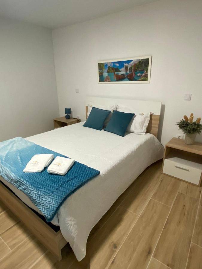 Three-Bedroom Villa in Porto de Mós, Parque Natural das Serras de Aire e Candeeiros