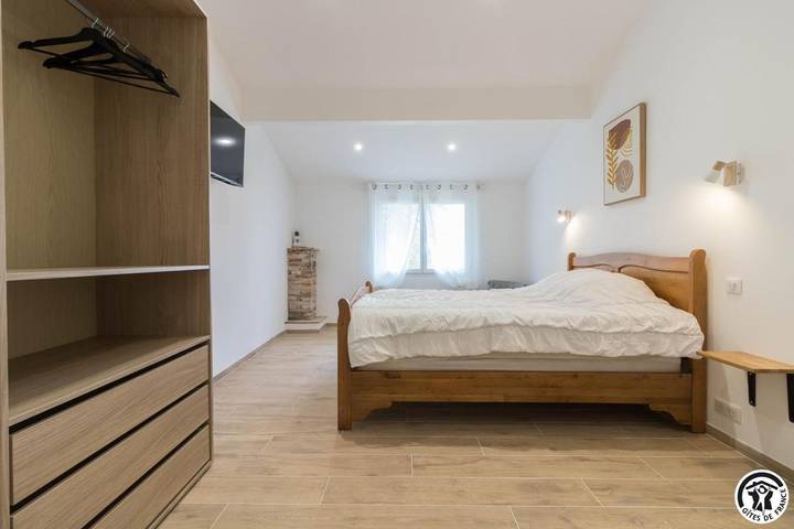 Location de vacances pour 2 personnes, avec piscine et jardin à Pechbonnieu - 3