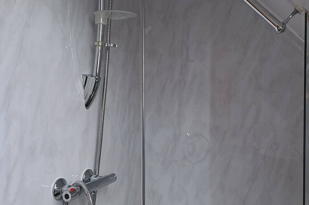 Ganze Wohnung, Cosy studio apartment views, walks from the doorstep. Newly redecorated for 2026 in Gloucestershire