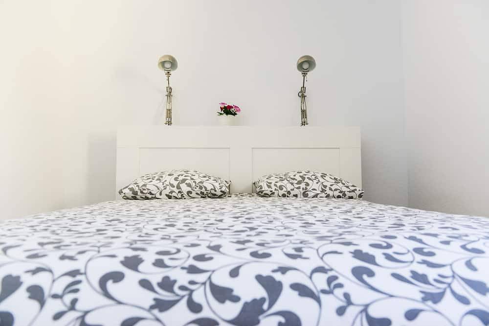 Entire apartment, Fantastic flat 2 minutes walk to Playa del Ingles. in Maspalomas, San Bartolomé de Tirajana