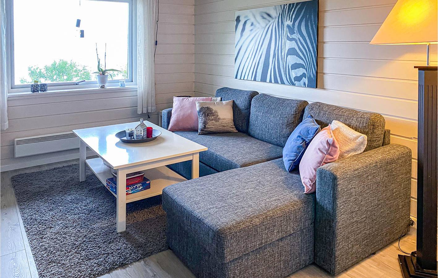Entire vacation apartment, Vacation apartment for 2 people with view in Tingvoll, Northern Fjord Norway