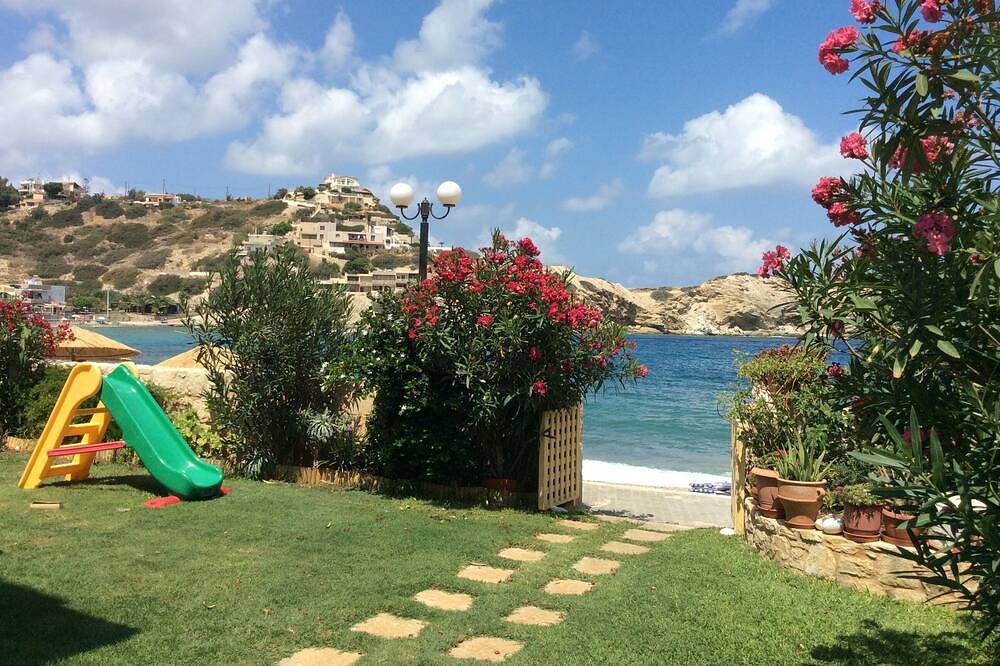 Ganze Wohnung, Traumwohnung in Top-Lage direkt am Strand gelegen, mit wunderschönem Meerblick in Lygaria, Achlada