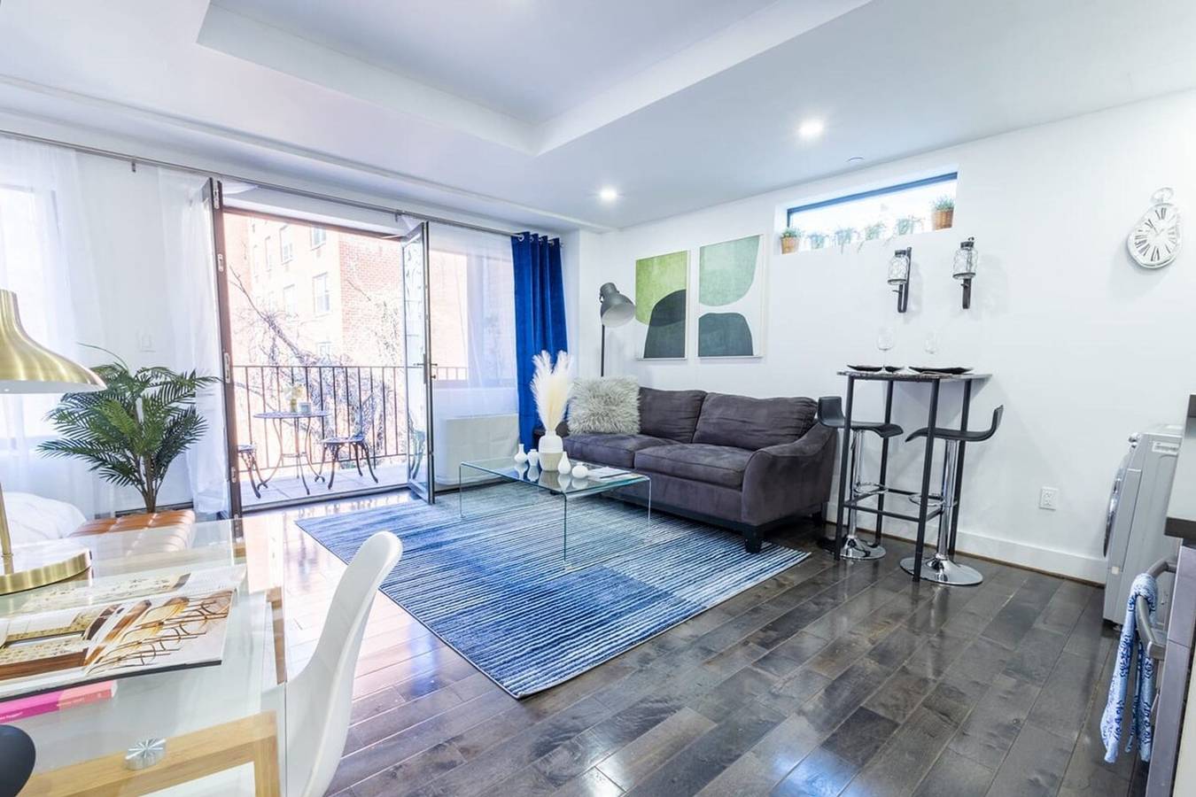 Entire apartment, 809-5b Luxury Studio with a Private Balcony in Manhattan, New York City