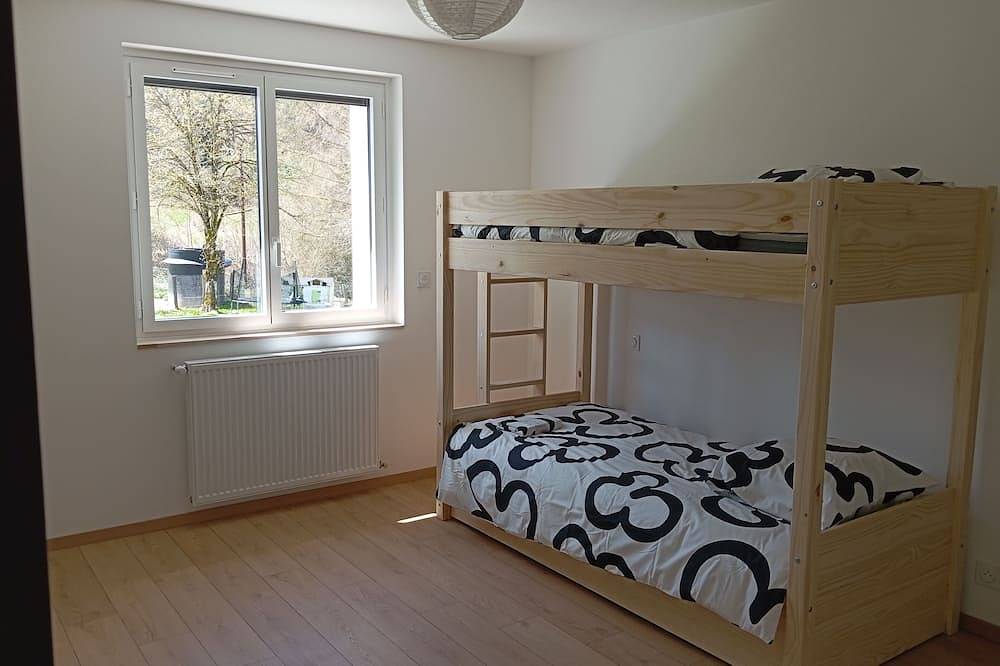 Ganze Wohnung, Chez Alex et Flo F3 cosy and comfortable in Salles-Curan, Aveyron