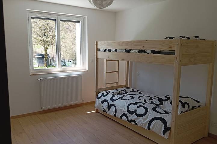 Gîte pour 7 personnes, avec terrasse à Salles-Curan - 4