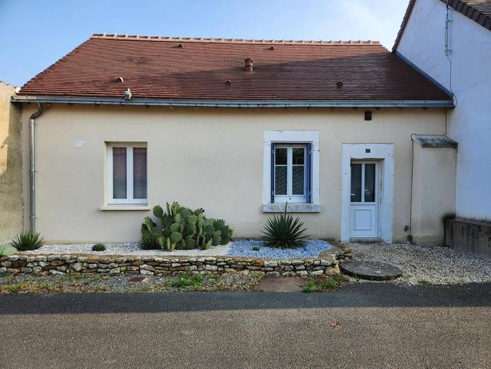 Location de vacances pour 4 personnes, avec jardin et terrasse dans Saint-Genou