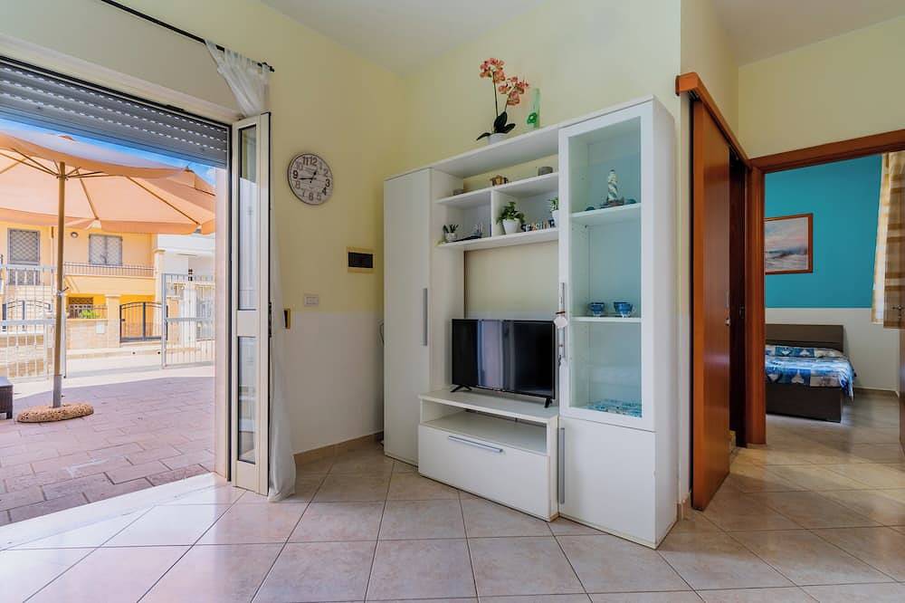 Apartamento entero, Apartamento vacacional \"La Torre\" cerca de la playa con 2 terrazas privadas y Wi-Fi in Golfo de Tarento