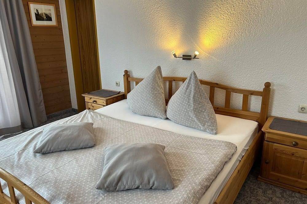 Ganze Wohnung, Ferienwohnung 1. Stock - Haus Birkenheim in Maurach, Eben am Achensee