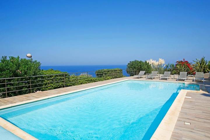 Hôtel pour 2 personnes, avec vue ainsi que piscine et jardin