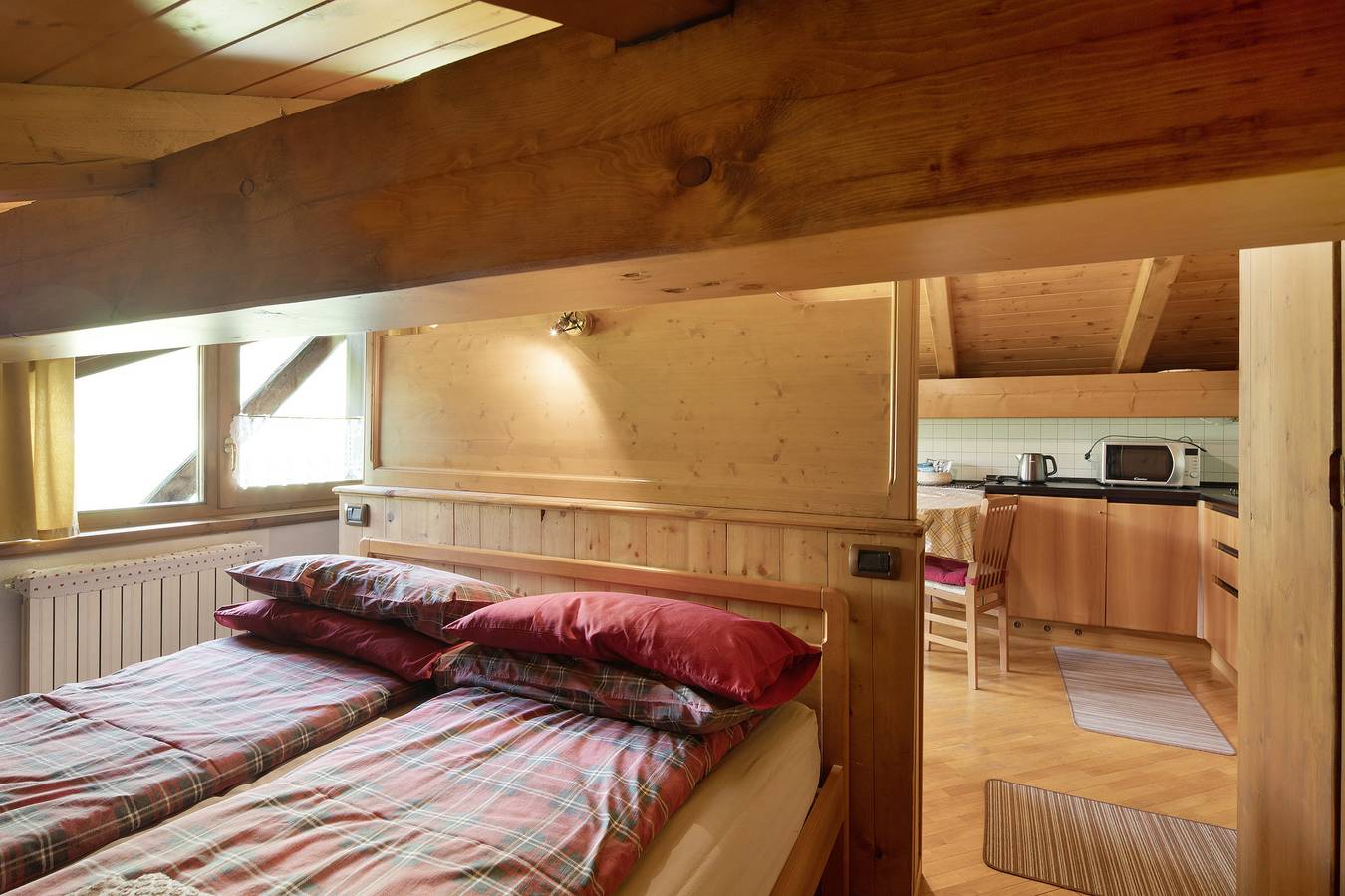Entire studio, Studio 'Baita Campacc Pezzel' with Mountain View, Shared Garden and Wi-Fi in Livigno (Town), Livigno
