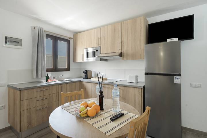 Casa Vacacional 'El Barril' con Vista al Mar, Terraza Privada y Wi-Fi in Guía de Isora, Tenerife Sur