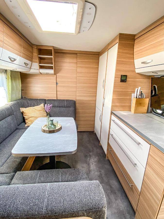 Mobile Home in Belauer See, Belau