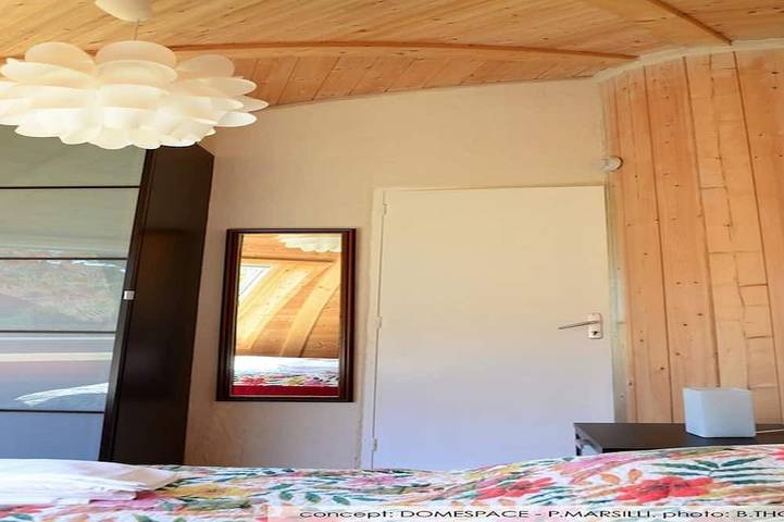 Location de vacances pour 4 personnes, avec jardin ainsi que terrasse et jacuzzi dans Plage des Sables Blancs - 3