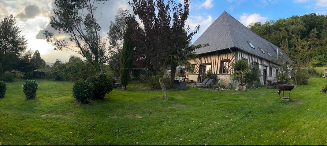 Gîte pour 6 personnes, avec jardin ainsi que piscine et vue à Manneville-la-Pipard