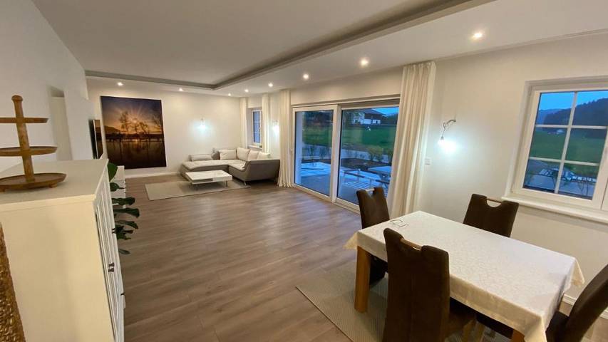 Appartement de vacances pour 4 personnes, avec Terrasse ainsi que Jardin et Vue à Straßwalchen