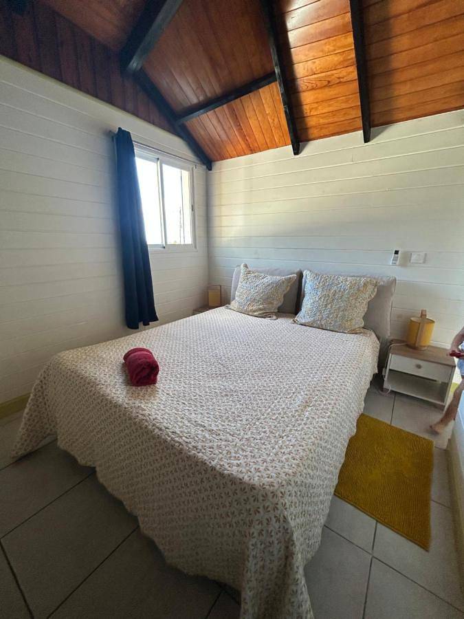 Location de vacances pour 5 personnes, avec balcon ainsi que vue et piscine à La Désirade (île) - 2