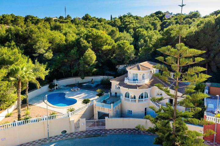 Casa rural para 8 personas, con piscina y jardín, Se admiten mascotas en San Miguel de Salinas