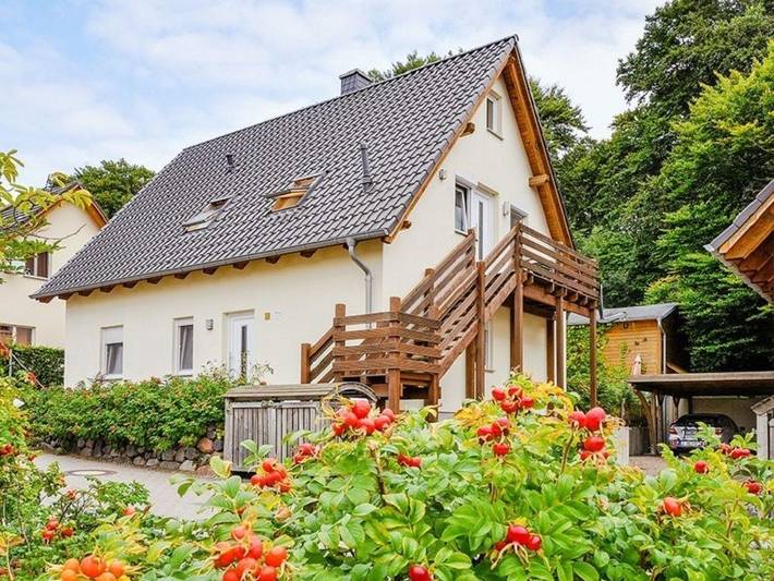 Ferienwohnung für 4 Personen, mit Terrasse und Garten sowie Sauna in Koserow