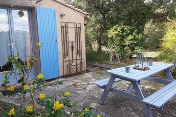 Gîte pour 2 personnes, avec terrasse à Apt