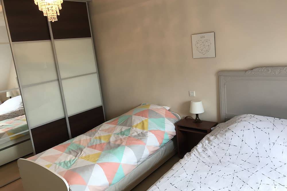 Charmante geräumige Villa (5 Schlafzimmer) 40 Meter vom Strand entfernt (2 bis 15 Personen) in Saint-Germain-sur-Ay, Coutances und Umgebung